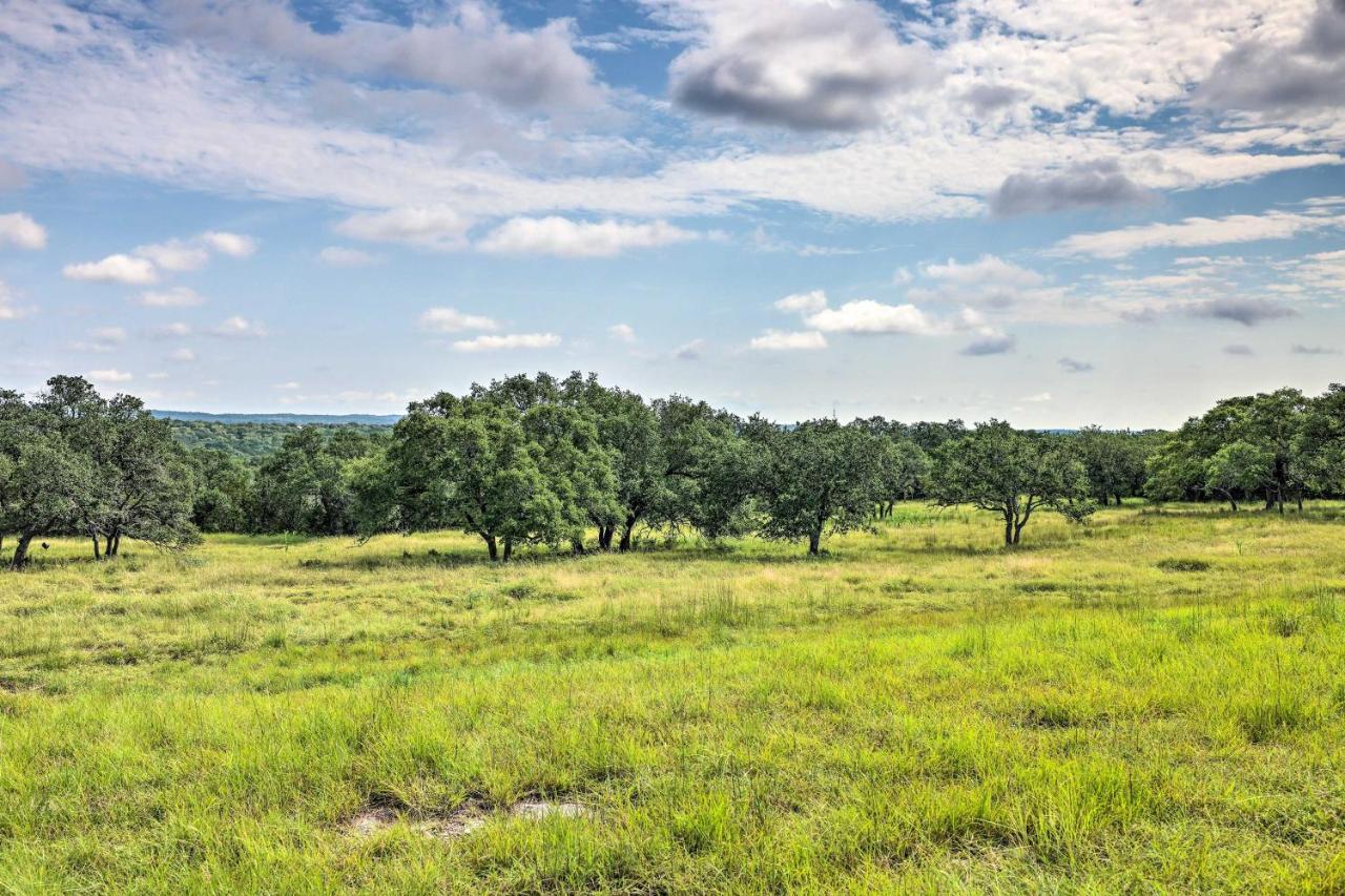 Cozy Spring Branch Cottage In Hill Country! ภายนอก รูปภาพ