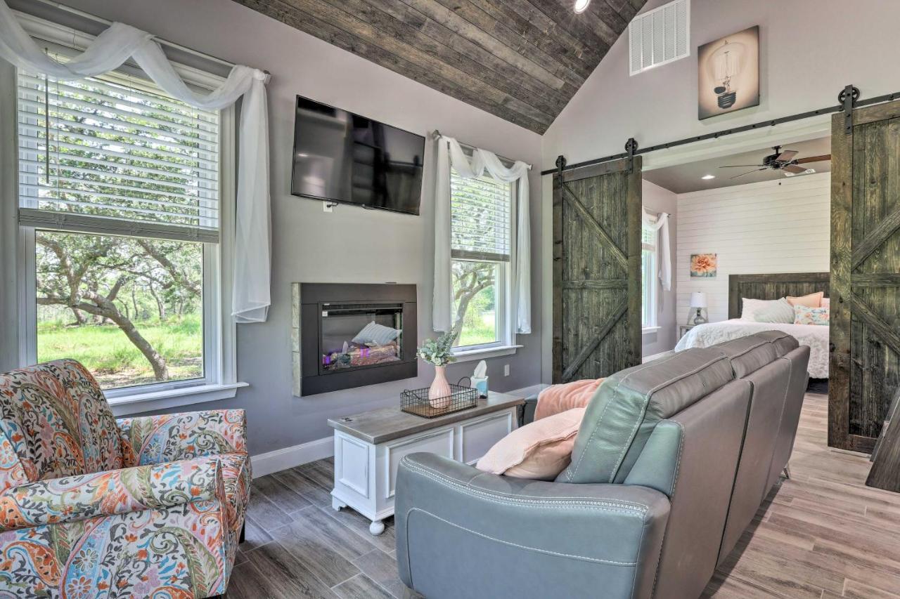 Cozy Spring Branch Cottage In Hill Country! ภายนอก รูปภาพ